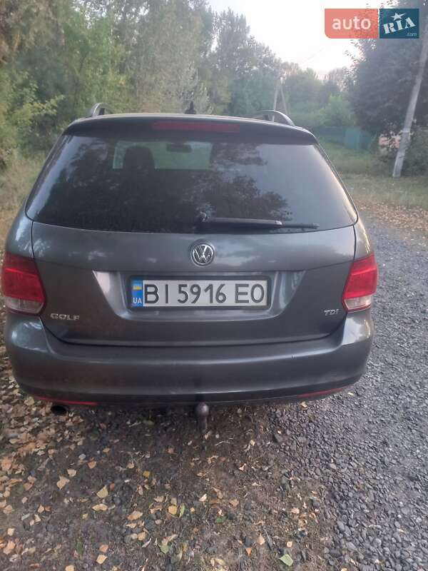 Універсал Volkswagen Golf 2010 в Миргороді