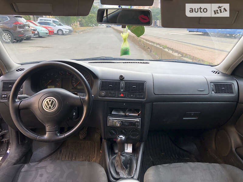 Хетчбек Volkswagen Golf 1999 в Києві