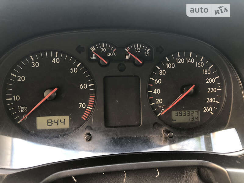 Хетчбек Volkswagen Golf 1999 в Києві