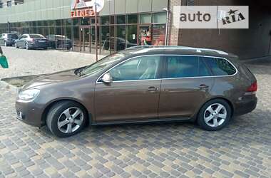 Універсал Volkswagen Golf 2010 в 