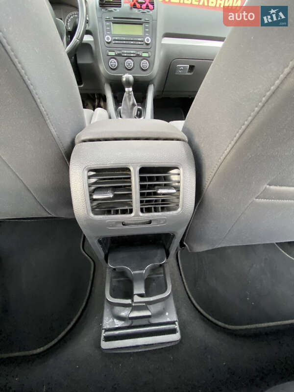 Хэтчбек Volkswagen Golf 2006 в Тернополе