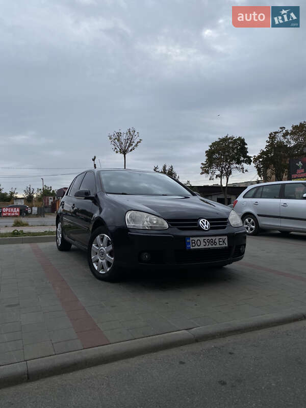 Хэтчбек Volkswagen Golf 2006 в Тернополе