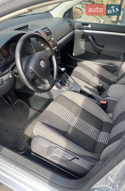 Хетчбек Volkswagen Golf 2008 в Хмельницькому