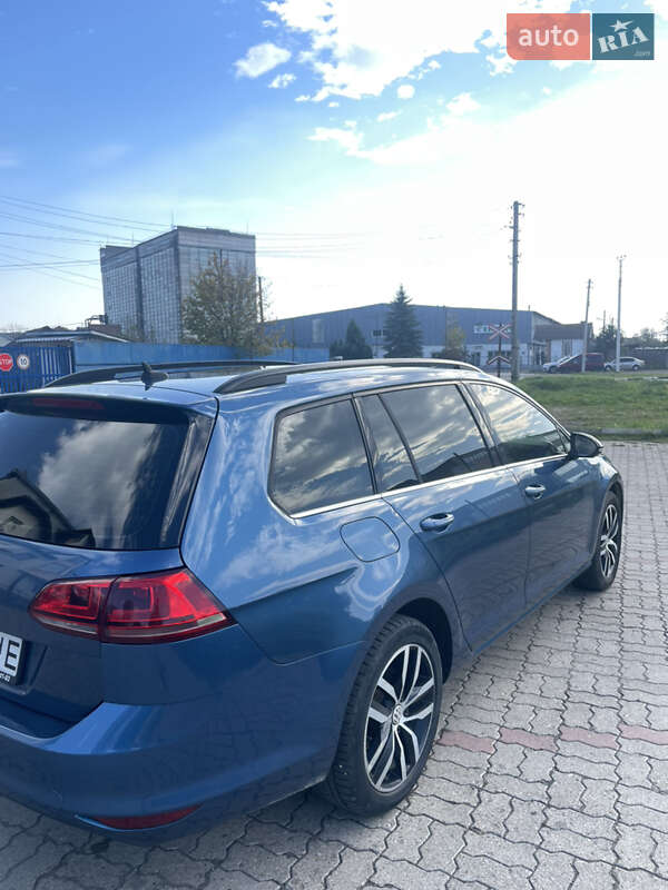 Універсал Volkswagen Golf 2016 в Вінниці