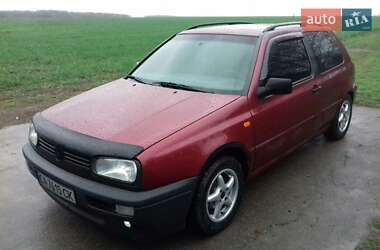 Хэтчбек Volkswagen Golf 1997 в Киеве