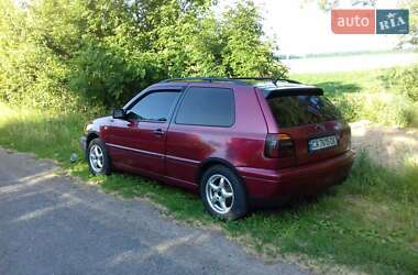 Хэтчбек Volkswagen Golf 1997 в Киеве