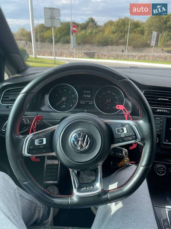 Хэтчбек Volkswagen Golf 2013 в Львове
