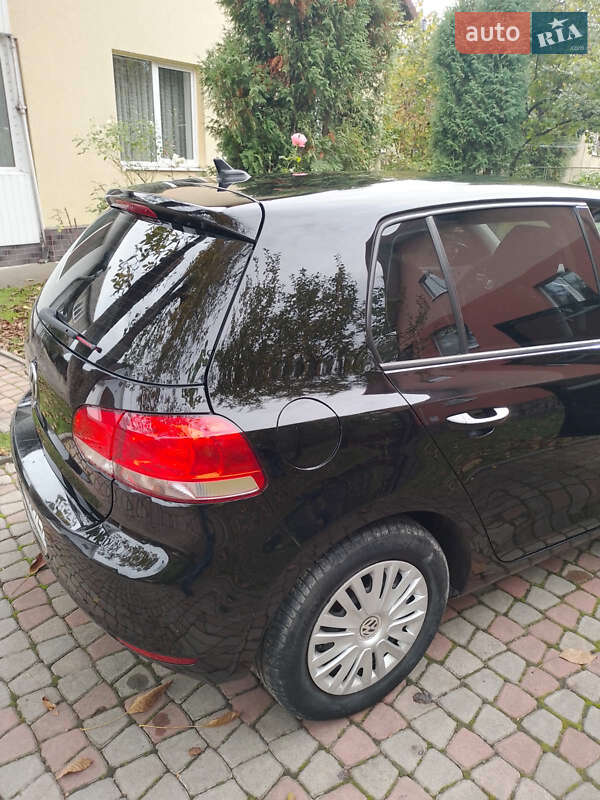 Хетчбек Volkswagen Golf 2010 в Івано-Франківську