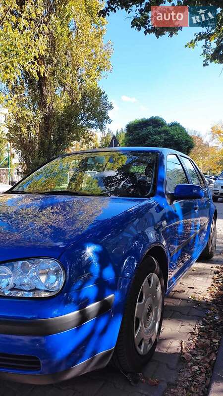 Volkswagen Golf 2000