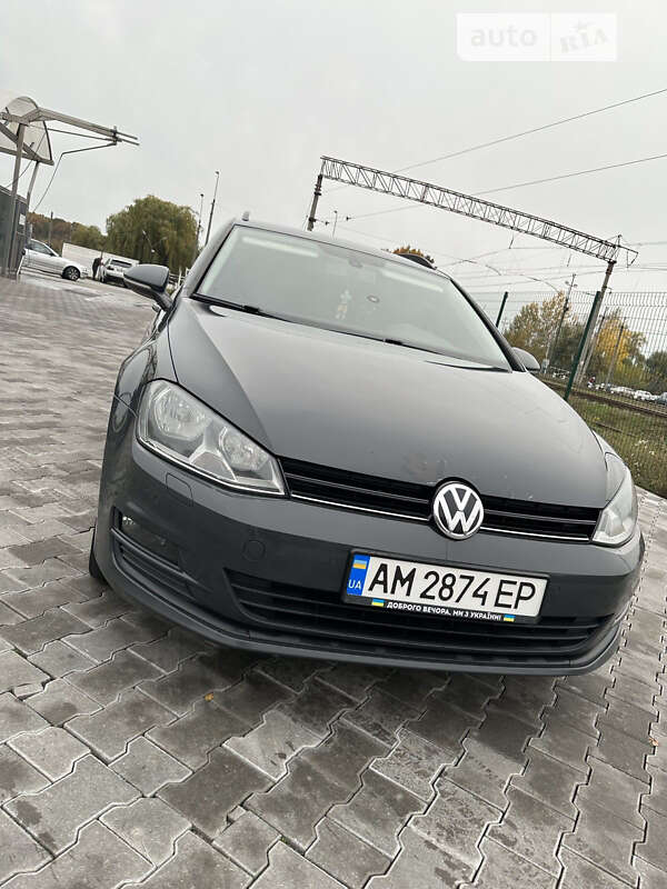 Универсал Volkswagen Golf 2013 в Звягеле
