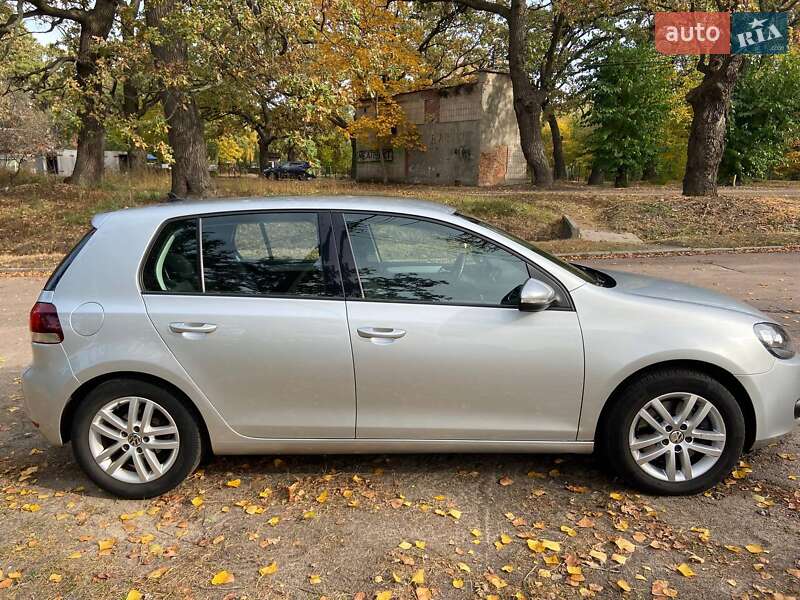 Хетчбек Volkswagen Golf 2012 в Черкасах