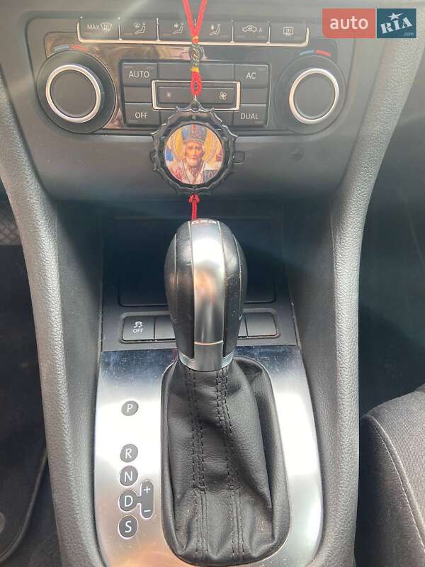 Хетчбек Volkswagen Golf 2012 в Черкасах