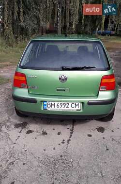 Хэтчбек Volkswagen Golf 1999 в 