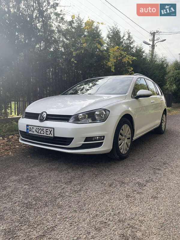 Универсал Volkswagen Golf 2015 в Луцке