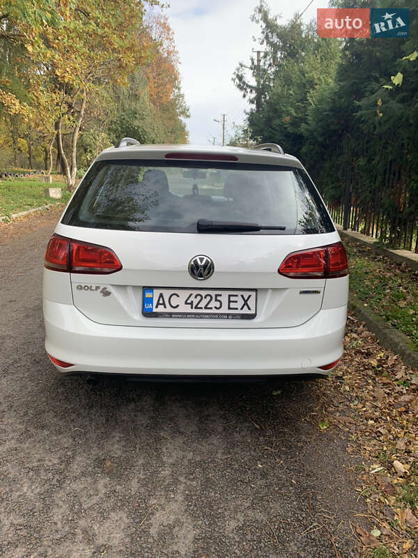 Универсал Volkswagen Golf 2015 в Луцке