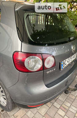 Хэтчбек Volkswagen Golf 2005 в Червонограде