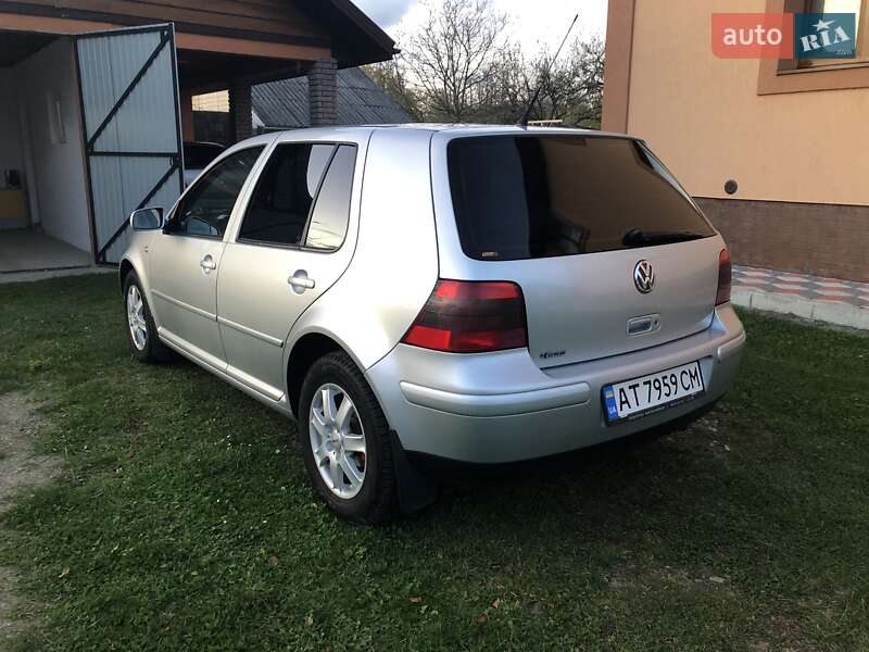 Хэтчбек Volkswagen Golf 2002 в Косове