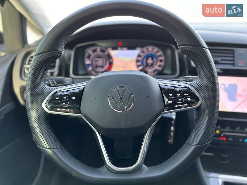 Універсал Volkswagen Golf 2015 в Харкові