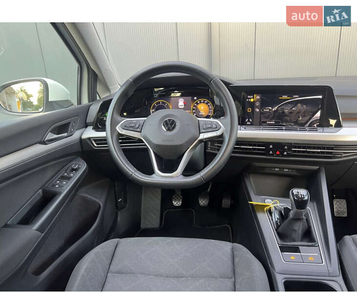 Хетчбек Volkswagen Golf 2020 в Дніпрі