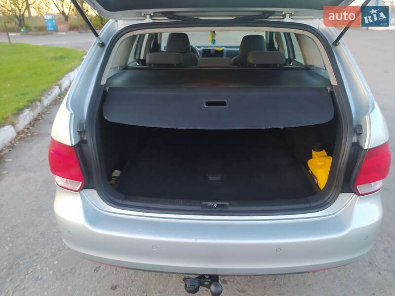 Универсал Volkswagen Golf 2008 в Здолбунове