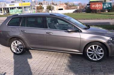 Универсал Volkswagen Golf 2014 в 