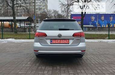 Хэтчбек Volkswagen Golf 2019 в Киеве