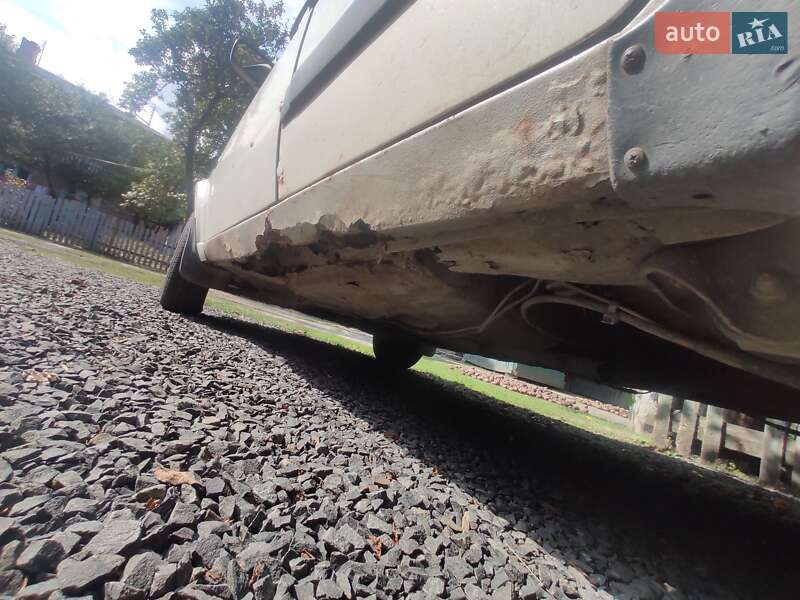 Хетчбек Volkswagen Golf 1990 в Луцьку