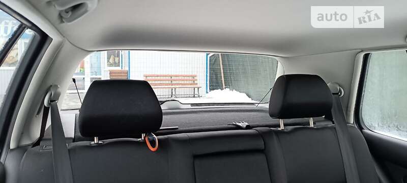 Хетчбек Volkswagen Golf 2002 в Гадячі