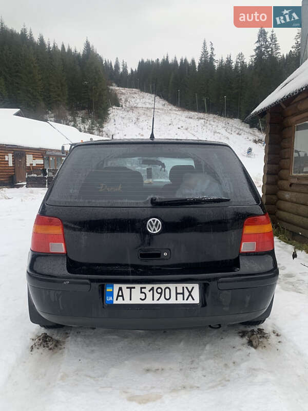 Хетчбек Volkswagen Golf 2003 в Ворохті