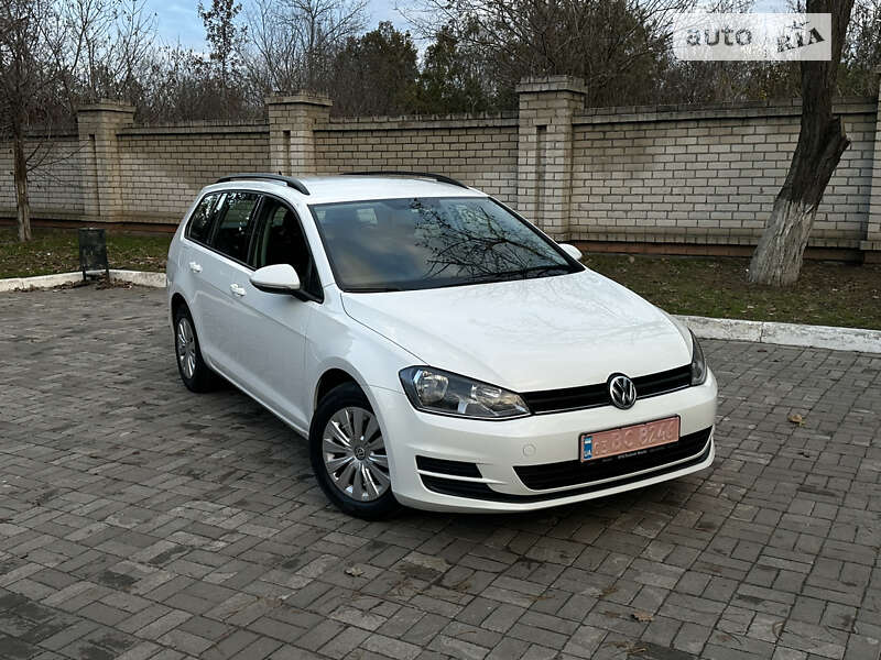 Универсал Volkswagen Golf 2014 в Николаеве
