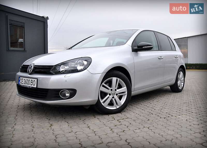 Хетчбек Volkswagen Golf 2012 в Чернівцях