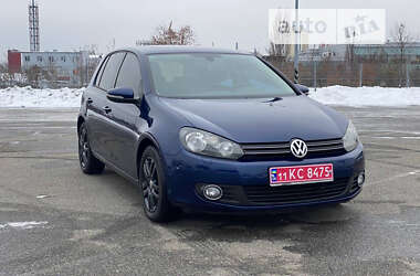 Хэтчбек Volkswagen Golf 2012 в Киеве