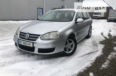 Універсал Volkswagen Golf 2008 в Сарнах