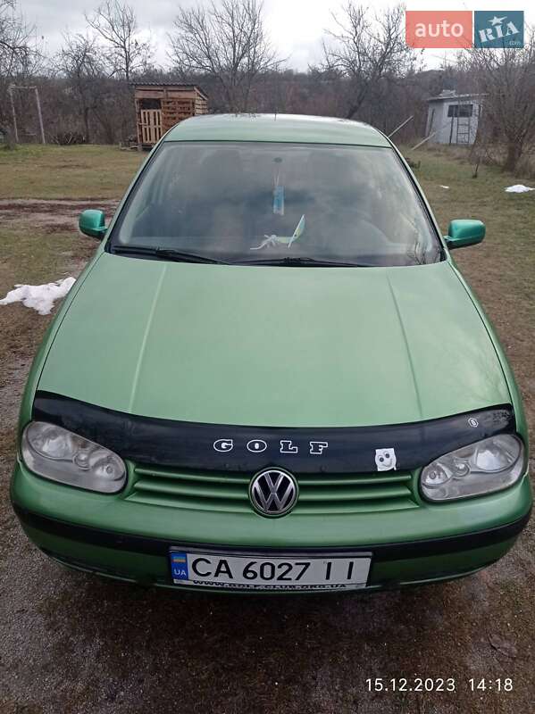 Хетчбек Volkswagen Golf 1998 в Кропивницькому