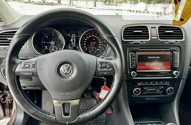 Универсал Volkswagen Golf 2011 в 