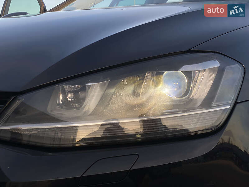 Універсал Volkswagen Golf 2016 в Кам'янець-Подільському