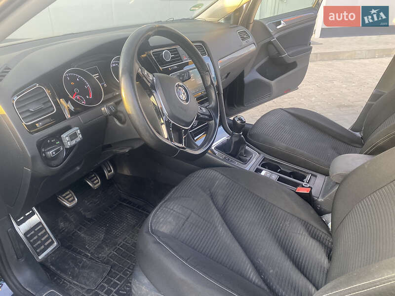 Універсал Volkswagen Golf 2016 в Кам'янець-Подільському