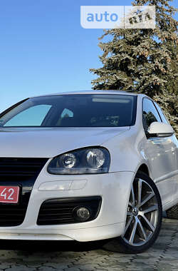 Хетчбек Volkswagen Golf 2008 в Дубні