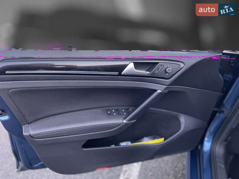 Універсал Volkswagen Golf 2016 в Києві
