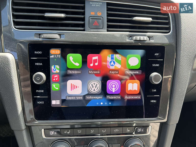 Хетчбек Volkswagen Golf 2020 в Чернівцях