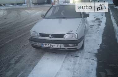 Хэтчбек Volkswagen Golf 1997 в Яворове