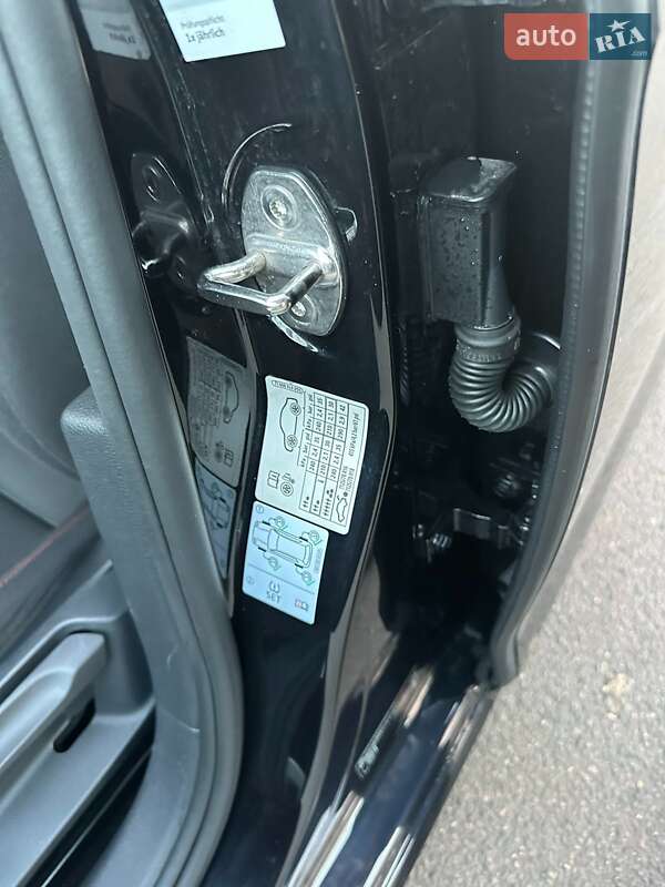 Універсал Volkswagen Golf 2017 в Врадіївці