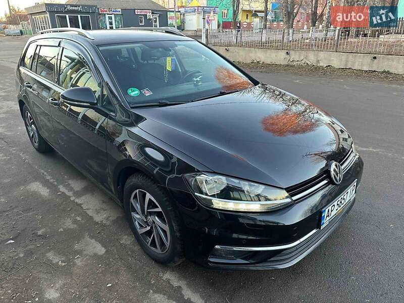 Універсал Volkswagen Golf 2017 в Врадіївці