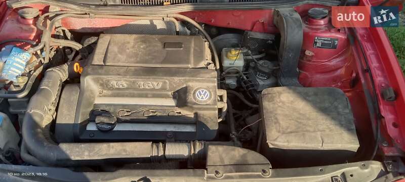 Хэтчбек Volkswagen Golf 2000 в Львове