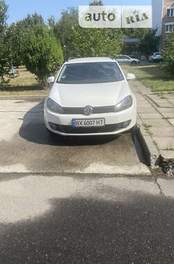 Универсал Volkswagen Golf 2011 в Староконстантинове