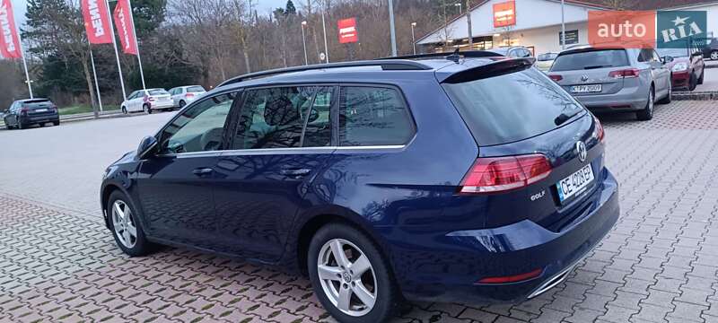 Универсал Volkswagen Golf 2017 в Ужгороде