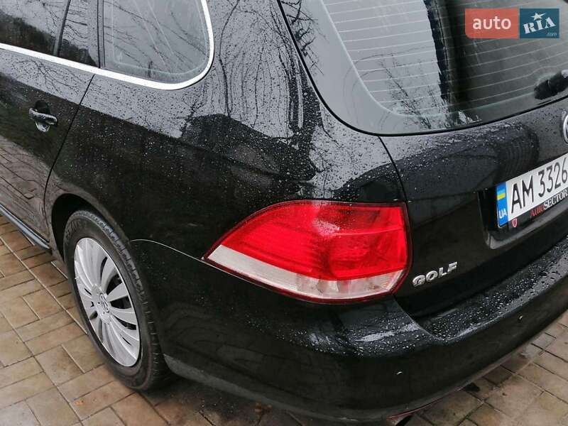 Универсал Volkswagen Golf 2013 в Житомире