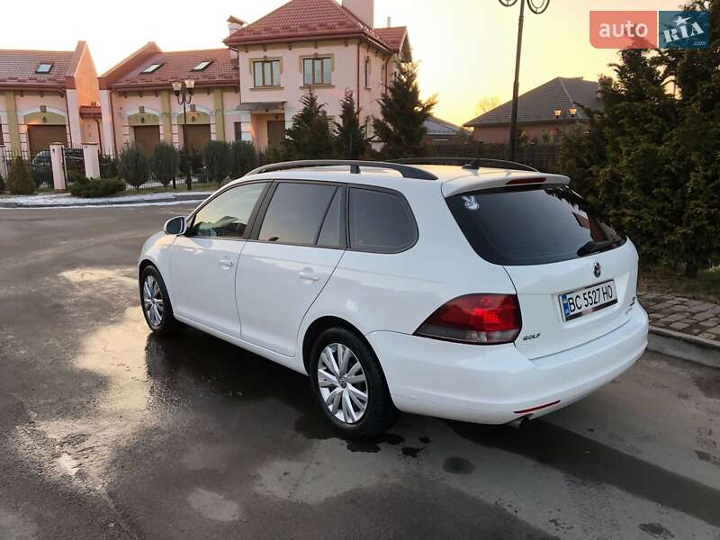 Універсал Volkswagen Golf 2011 в Шептицькому