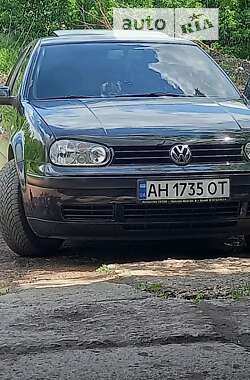 Хэтчбек Volkswagen Golf 2000 в Мирнограде