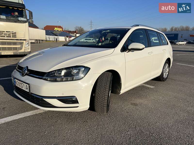 Универсал Volkswagen Golf 2018 в Ужгороде